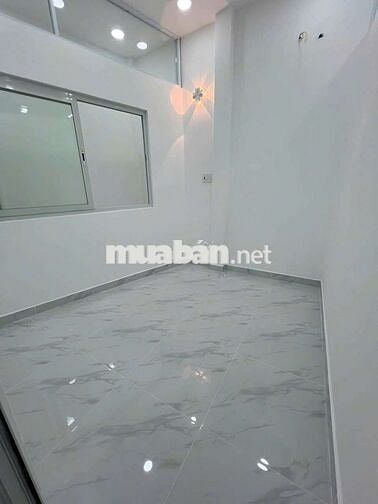 NHÀ VỊ TRÍ TIỆN KINH DOANH  4,05X7 ĐƯỜNG CHIẾN LƯỢC. QUẬN BÌNH TÂN.