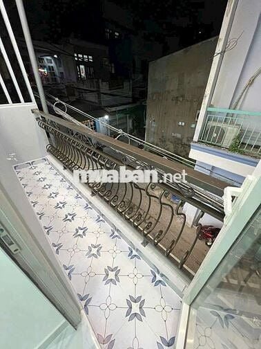 NHÀ VỊ TRÍ TIỆN KINH DOANH  4,05X7 ĐƯỜNG CHIẾN LƯỢC. QUẬN BÌNH TÂN.