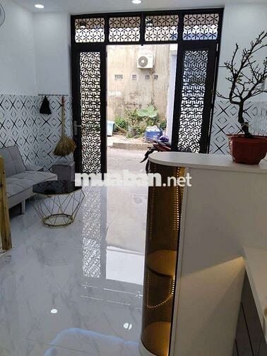 NHÀ VỊ TRÍ TIỆN KINH DOANH  4,05X7 ĐƯỜNG CHIẾN LƯỢC. QUẬN BÌNH TÂN.