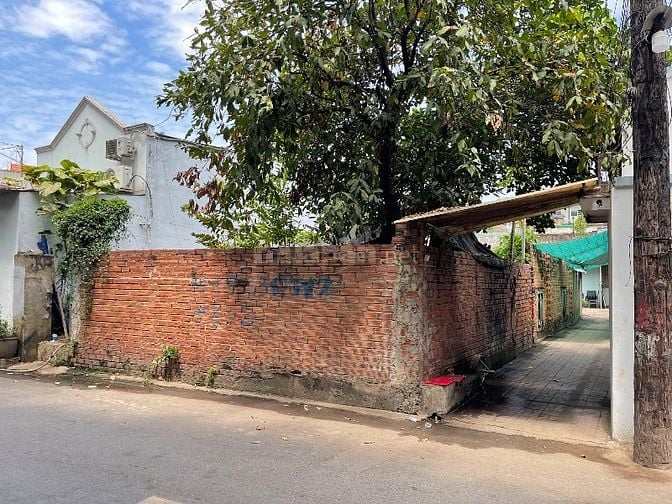 Chính chủ bán đất lô góc 2 mặt tiền full thổ cư đường Long Sơn, phường