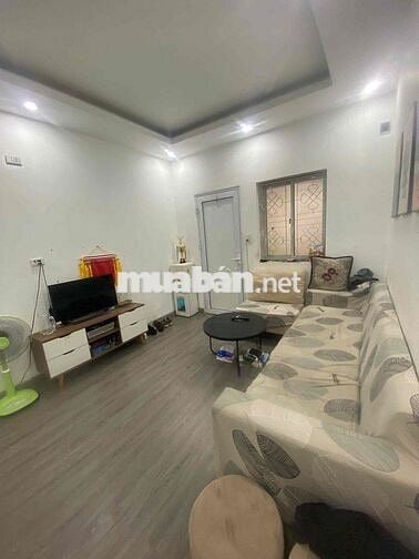 Bán tập thể Đại Mỗ. Dt 105m2, 5n, 2vs. Giá 3.95 tỷ