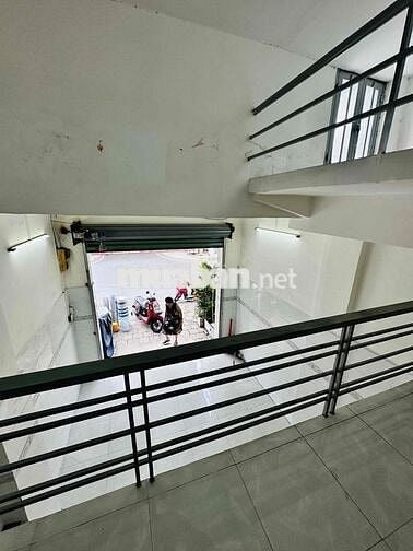 Mặt tiền Calmette Quận 1 ,kinh doanh sầm uất