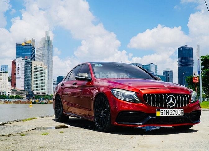 ROYAL CAR-CHO THUÊ XE OTO TỰ LÁI GIÁ RẺ QUẬN 2