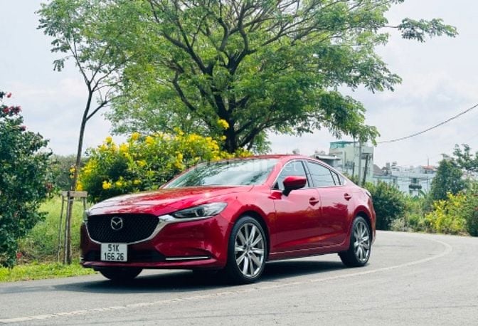 ROYAL CAR-CHO THUÊ XE OTO TỰ LÁI GIÁ RẺ QUẬN 2