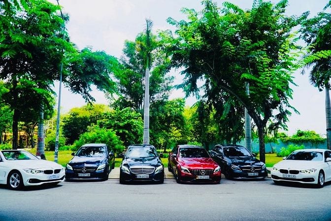 ROYAL CAR-CHO THUÊ XE OTO TỰ LÁI GIÁ RẺ QUẬN 2