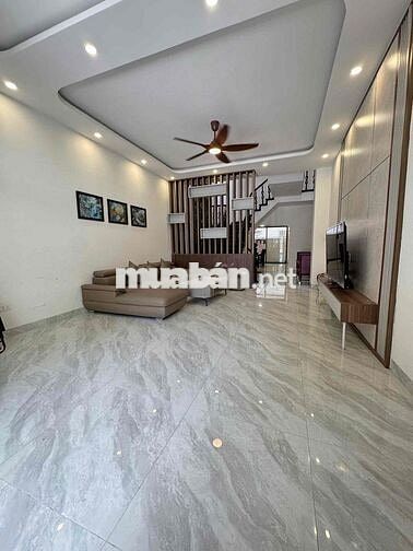 CHO THUÊ NHÀ 3TẦNG ĐƯỜNG HỒ NGHINH GẦN BIỂN KHU SẦM UẤT