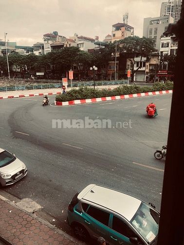 Cho thuê nhà mặt đường kinh doanh 100m2 nhà 3 tầng 15,5 triệu .