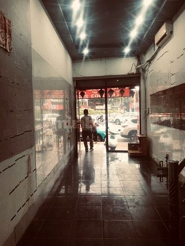 Cho thuê nhà mặt đường kinh doanh 100m2 nhà 3 tầng 15,5 triệu .