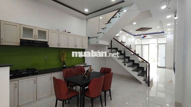 Bán nhà 3 tầng đường 10m TĐC Đất Lành - Giá 3,7 tỷ