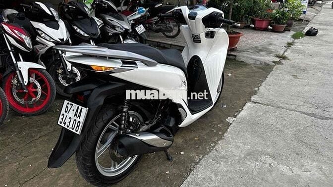 Honda SH 150 trắng đen 2022 ( hỗ trợ góp )