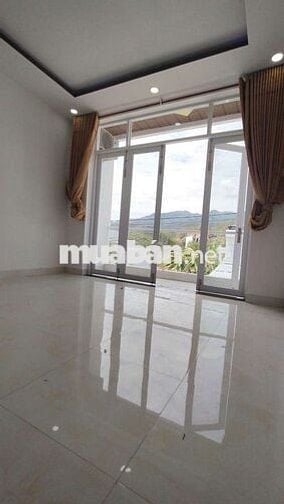 Bán nhà 3 tầng đường 10m TĐC Đất Lành - Giá 3,7 tỷ