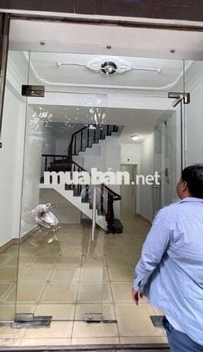 CHO THUÊ NHÀ MẶT TIỀN NGUYÊN CĂN GẦN E TWON CỘNG HÒA - NHÀ GA T3