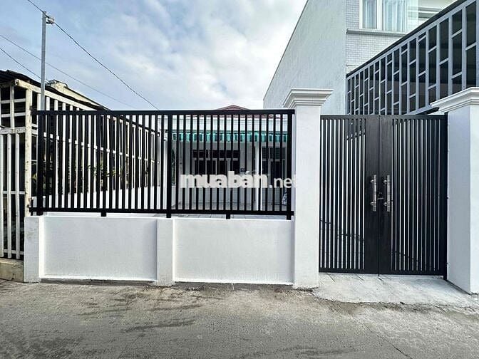 BÁN NHÀ PHỐ MỚI- NHÀ BÈ-  DT 6 X 23- HXH NGỦ NHÀ - GIÁ NHỈNH 4 TỶ.
