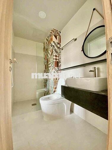 Cho Thuê căn hộ ban công full nội thất Đường Trần Quang Diệu Quận 3