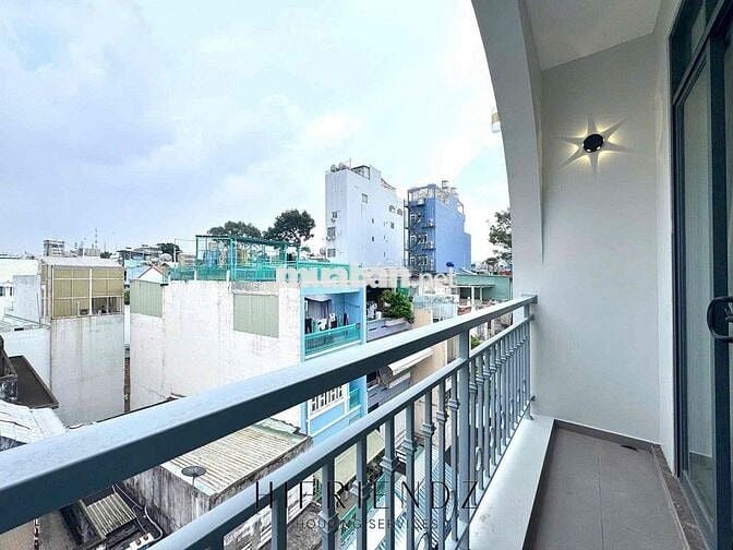 CHO THUÊ CĂN HỘ BAN CÔNG TONE TRẮNG SANG NGAY ĐINH TIÊN HOÀNG GIÁ RẺ