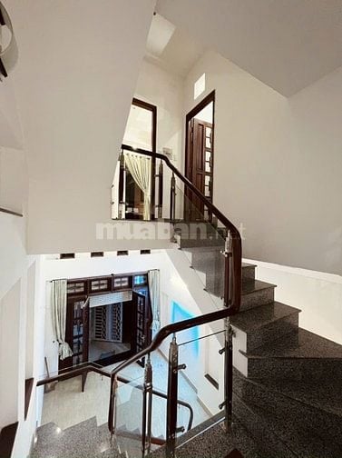 Bán nhà phố 3 tầng , hẻm ô tô đường Nguyễn Duy Trinh rẽ vào 