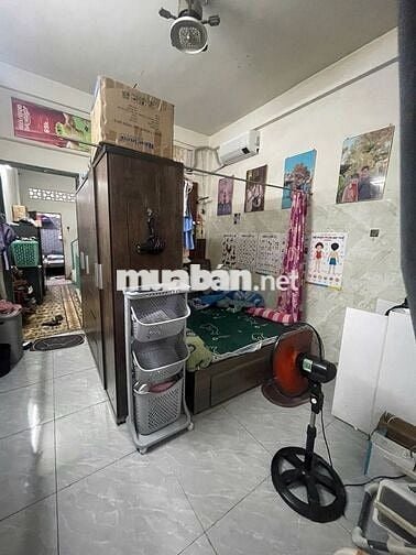 Mặt tiền 1140 Lạc Long Quân 6 tầng 1 trệt 2 lầu sân thượng 3.3x18m