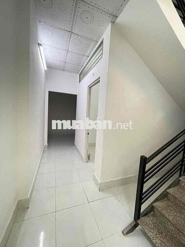 Nhà trệt lửng 5x20m KDC Bình Nhựt