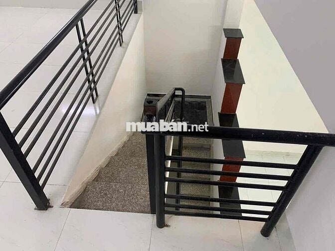 Nhà trệt lửng 5x20m KDC Bình Nhựt