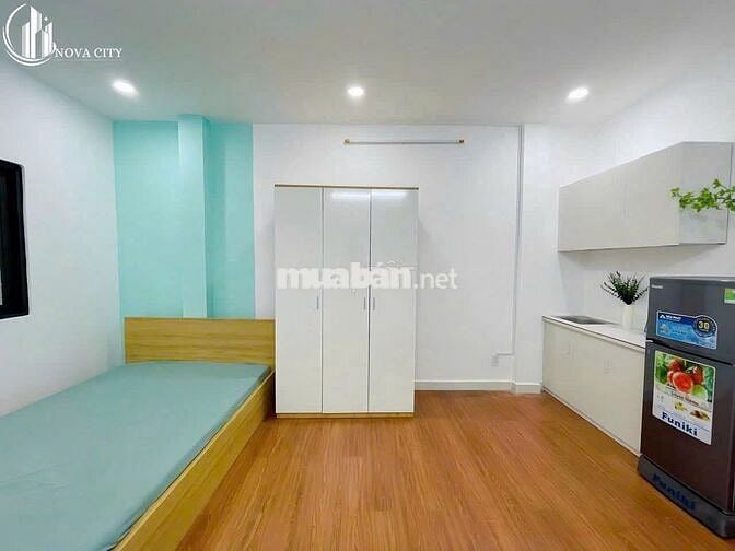 Ngay Parcmall, đúng hình đúng giá, phòng sơn mới thoáng đẹp.