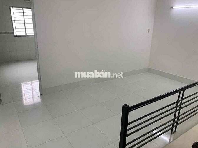Nhà trệt lửng 5x20m KDC Bình Nhựt