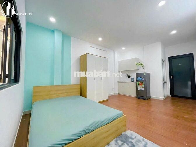 Ngay Parcmall, đúng hình đúng giá, phòng sơn mới thoáng đẹp.
