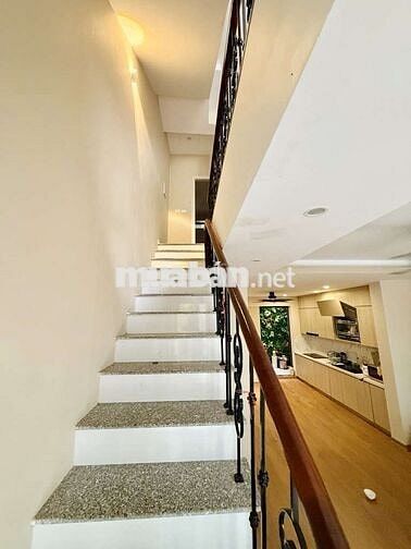 Bán nhà dân xây Ngọc Lâm, ôtô vào nhà,DT 54m2,4 tầng,MT 5m.Giá 11,8 tỷ Bán nhà dân xây Ngọc Lâm, ôtô vào nhà,DT 54m2,4 tầng,MT 5m.Giá 11,8 tỷ