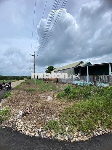 CẦN BÁN - ĐẤT Ở, ĐẦU TƯ -3 MẶT TIỀN, VỊ TRÍ ĐẸP, ĐẮC ĐỊA -