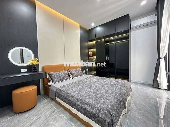 Cho thuê nhà kiệt oto Nguyễn Hoàng