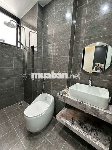 Cho thuê nhà kiệt oto Nguyễn Hoàng