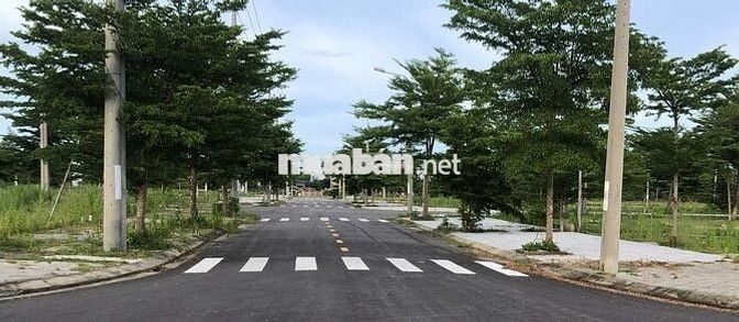 Đất nền mặt tiền đường 20m5 cách biển 700m chỉ 1ty45 rosa riverside