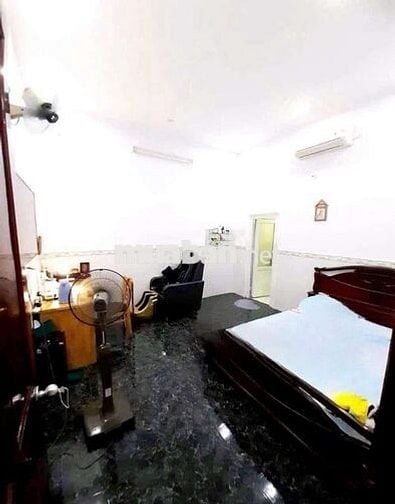 Cho thuê nhà đường Lê Hồng Phong, 4PN, sân để ôtô thoải mái