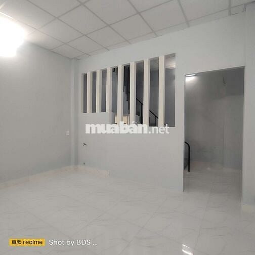 Nhà 1Trệt 1 Lầu có 2pn 2wc gần ĐH Luật 8.5triệu