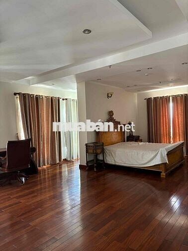 Căn penthouse cao cấp bên cạnh Gigamall