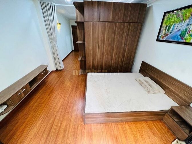 Gần Phố, Ga, Đại học ở Cầu Giấy, 84m2 Ở và cho thuê ngay, lợi lộc 