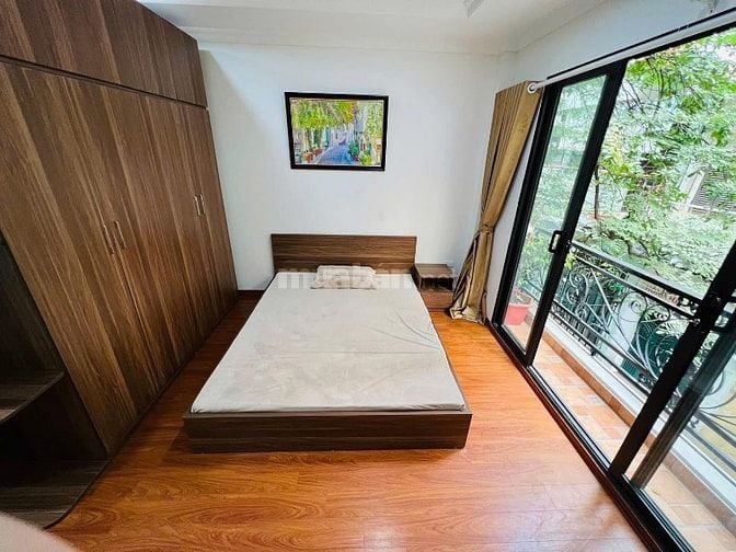 Gần Phố, Ga, Đại học ở Cầu Giấy, 84m2 Ở và cho thuê ngay, lợi lộc 