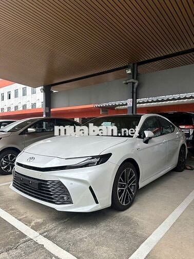 TOYOTA CAMRY 2.5 HEV TOP -  TẶNG LPTB- BH- PK