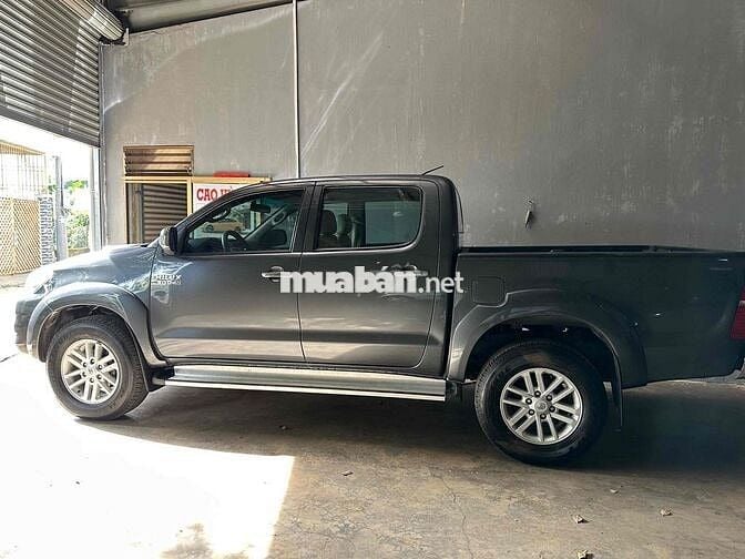 TOYOTA HILUX G 3.0L 4x4 MT NHẬP KHẨU
