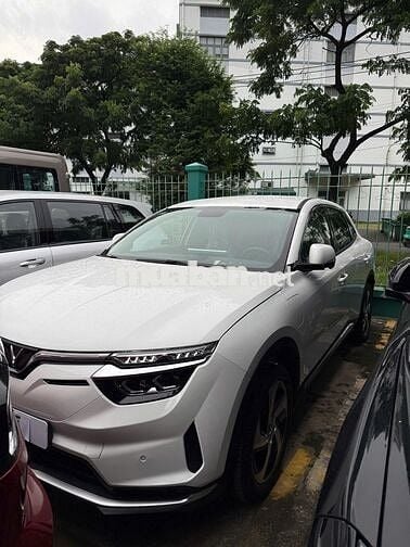 VinFast VF8 2024 Eco - 22 km