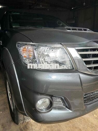 TOYOTA HILUX G 3.0L 4x4 MT NHẬP KHẨU