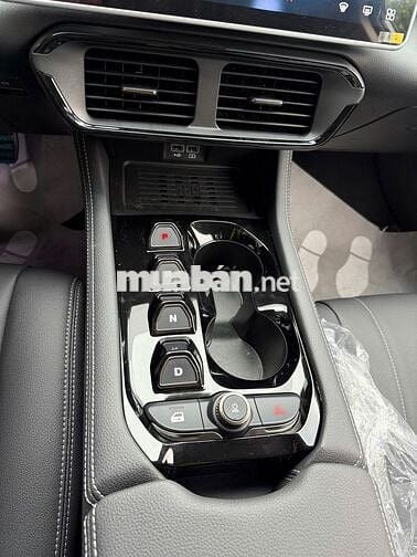 VinFast VF8 2024 Eco - 22 km