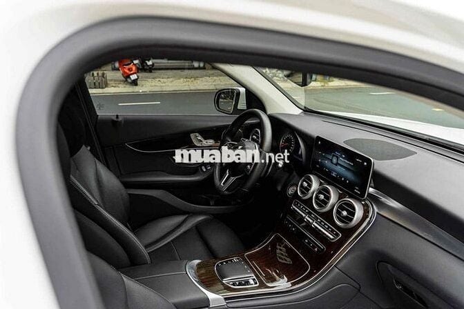 GLC200 (V1) FL 2023 màu trắng cá nhân siêu đẹp