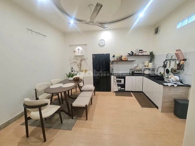 Nhà hẻm gần Cầu Kiệu - dễ di chuyển - GIÁ 2,25 TỶ - Trần Khắc Chân
