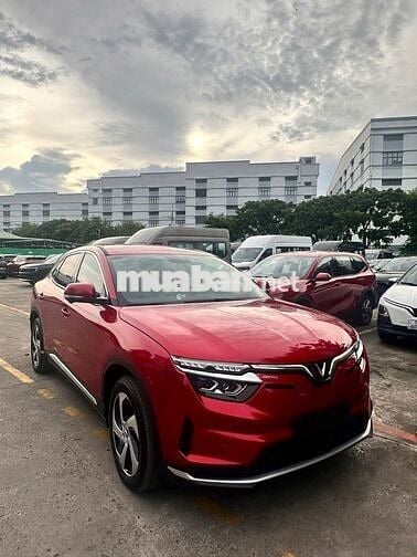 VinFast VF8S 2024 Pin CATL mới