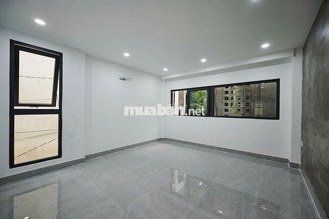 Cho thuê nhà mặt tiền kinh doanh 9B Hoàng Hoa Thám, P7, Quận Phú Nhuận