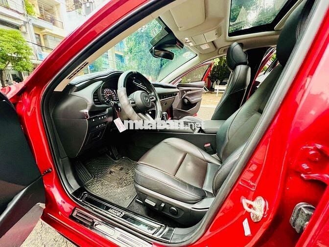 Mazda 3 2022 1.5L Premium - 45000 km