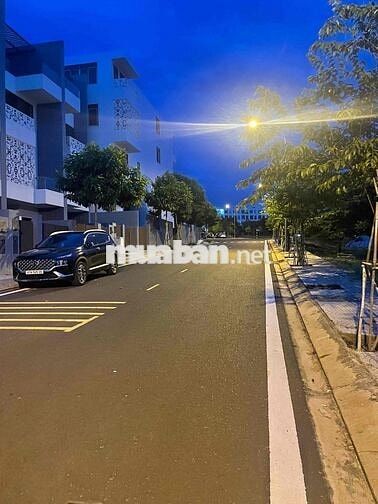 Nhà phố 4 tầng tại Khu đô thị Trung Nguyên. giá cực tốt