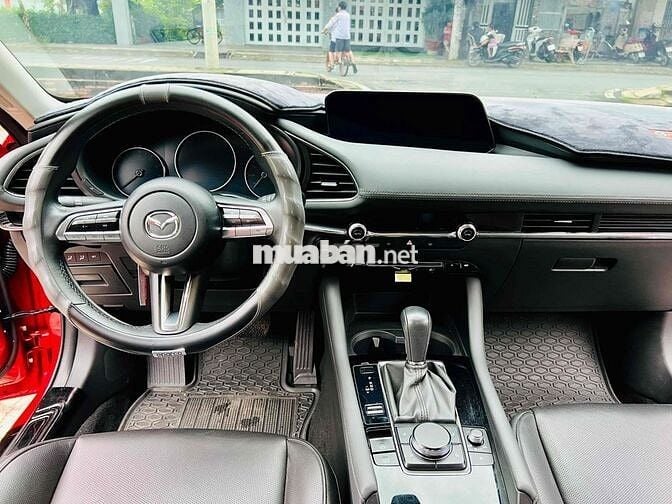 Mazda 3 2022 1.5L Premium - 45000 km
