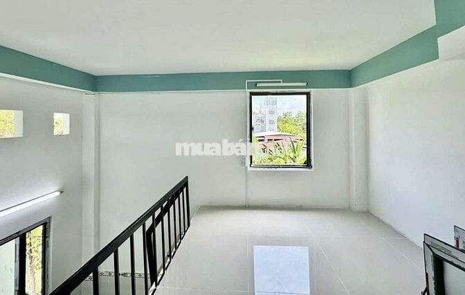 DUPLEX CỬA SỔ TRỜI KẾ BÊN CÓ BAN CÔNG Ở ĐẦU GÒ VẤP SÁT BÊN BÌNH THẠNH