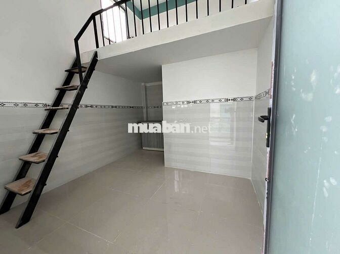 DUPLEX CỬA SỔ TRỜI KẾ BÊN CÓ BAN CÔNG Ở ĐẦU GÒ VẤP SÁT BÊN BÌNH THẠNH